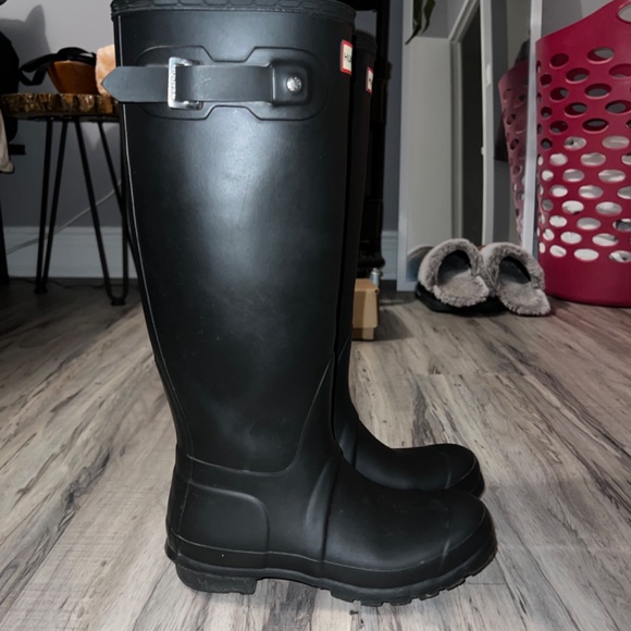 Hunter Original Tall Rain Boots - US 6 WOMEN - Picture 5 of 7